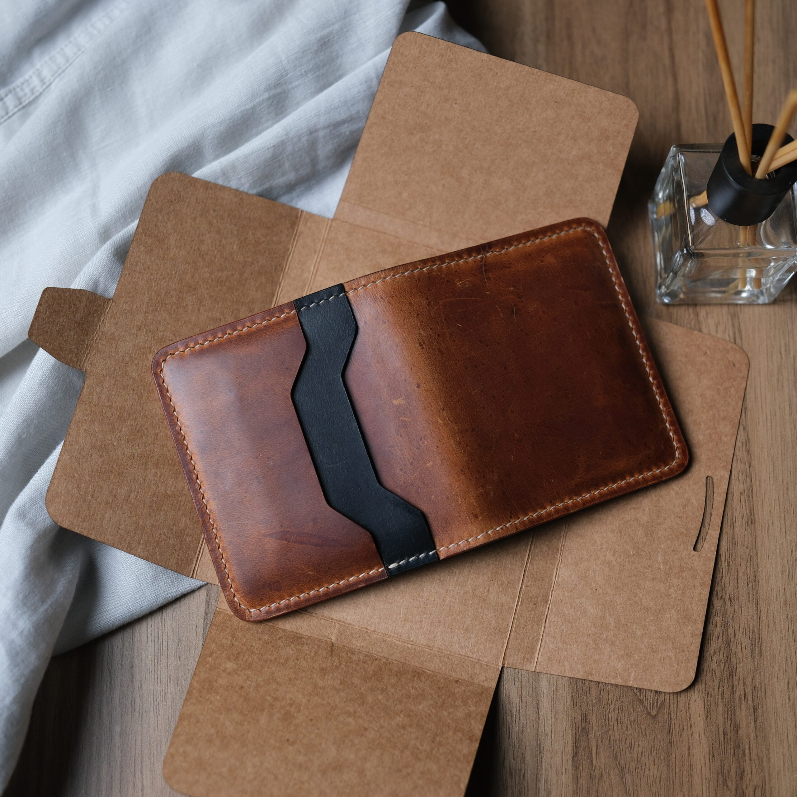 Personalized Leather Bifold Wallet V2 - Handmade Premium Leather Wallet - Görsel 2